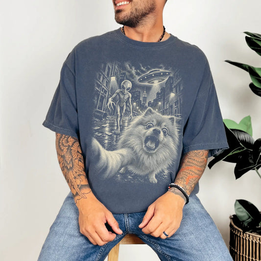 Pomeranian Alien Selfie Comfort Colors T-Shirt in Denim, modeled view