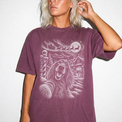 Woman wearing a Berry Irish Setter Santa Selfie T-shirt