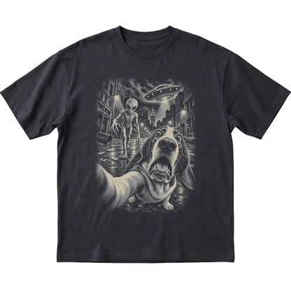 Basset Hound Alien Selfie Gildan Softstyle T-Shirt in Black, flat view