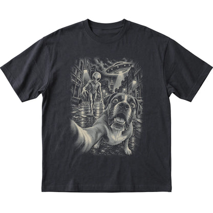 Boxer Alien Selfie Gildan Softstyle T-Shirt in Black, flat view