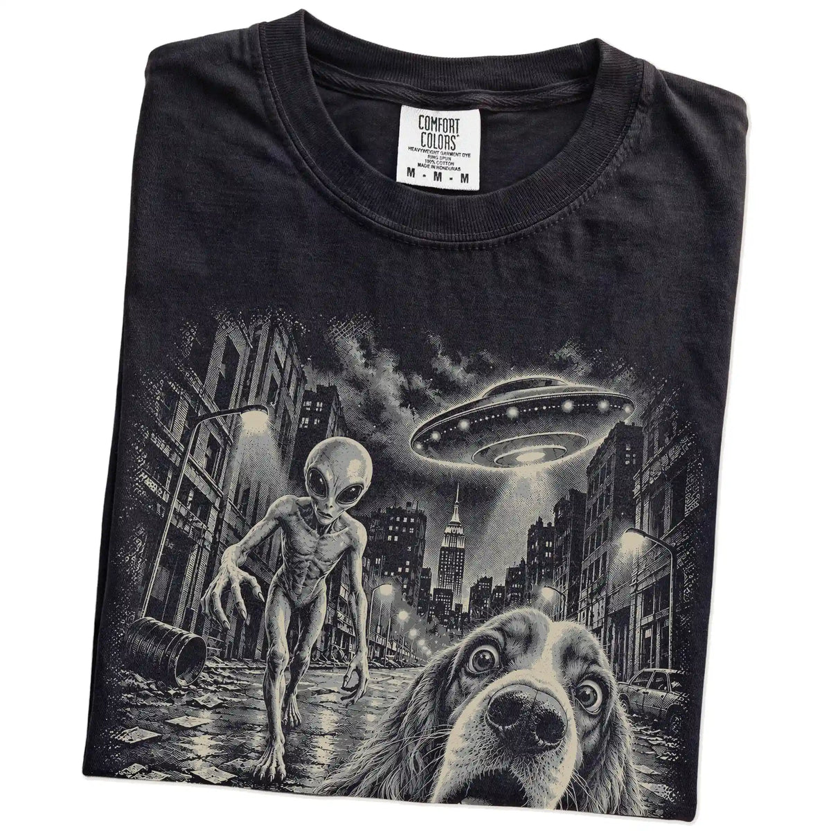 Cocker Spaniel Alien Selfie Comfort Colors T-Shirt in Black, folded view