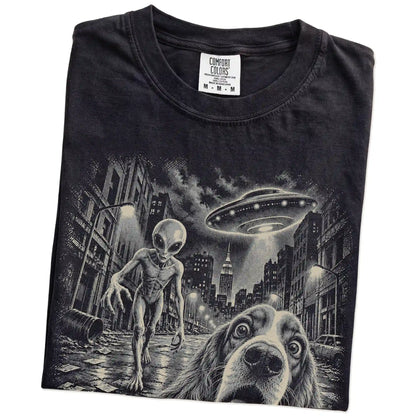 Cocker Spaniel Alien Selfie Comfort Colors T-Shirt in Black, folded view