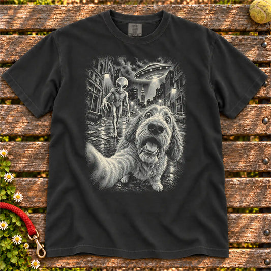 Labradoodle Alien Selfie Comfort Colors T-shirt in Black