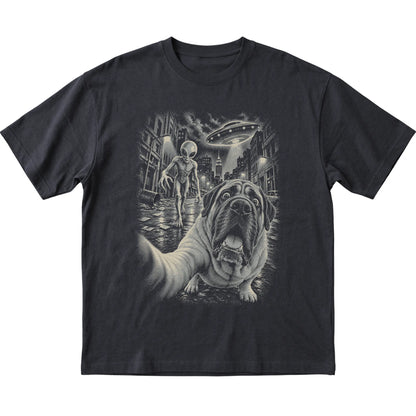 Mastiff Alien Selfie Gildan Softstyle T-Shirt in Black, flat view