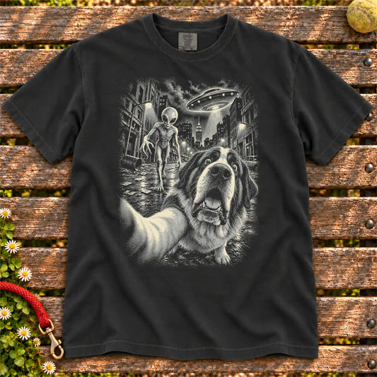 Saint Bernard Alien Selfie Comfort Colors T-shirt in Black