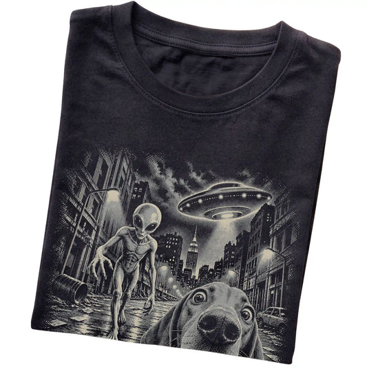 Vizsla Alien Selfie Gildan Softstyle T-Shirt in Black, folded view