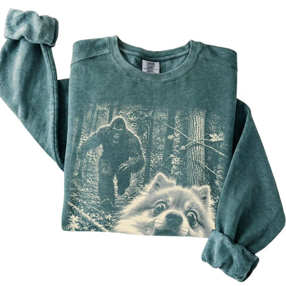 Blue Spruce Pomeranian Bigfoot selfie sweatshirt, close-up view