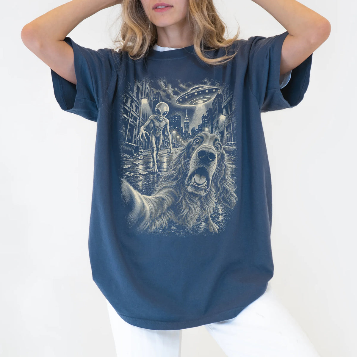 Irish Setter Alien Selfie Comfort Colors T-Shirt in Denim, modeled view