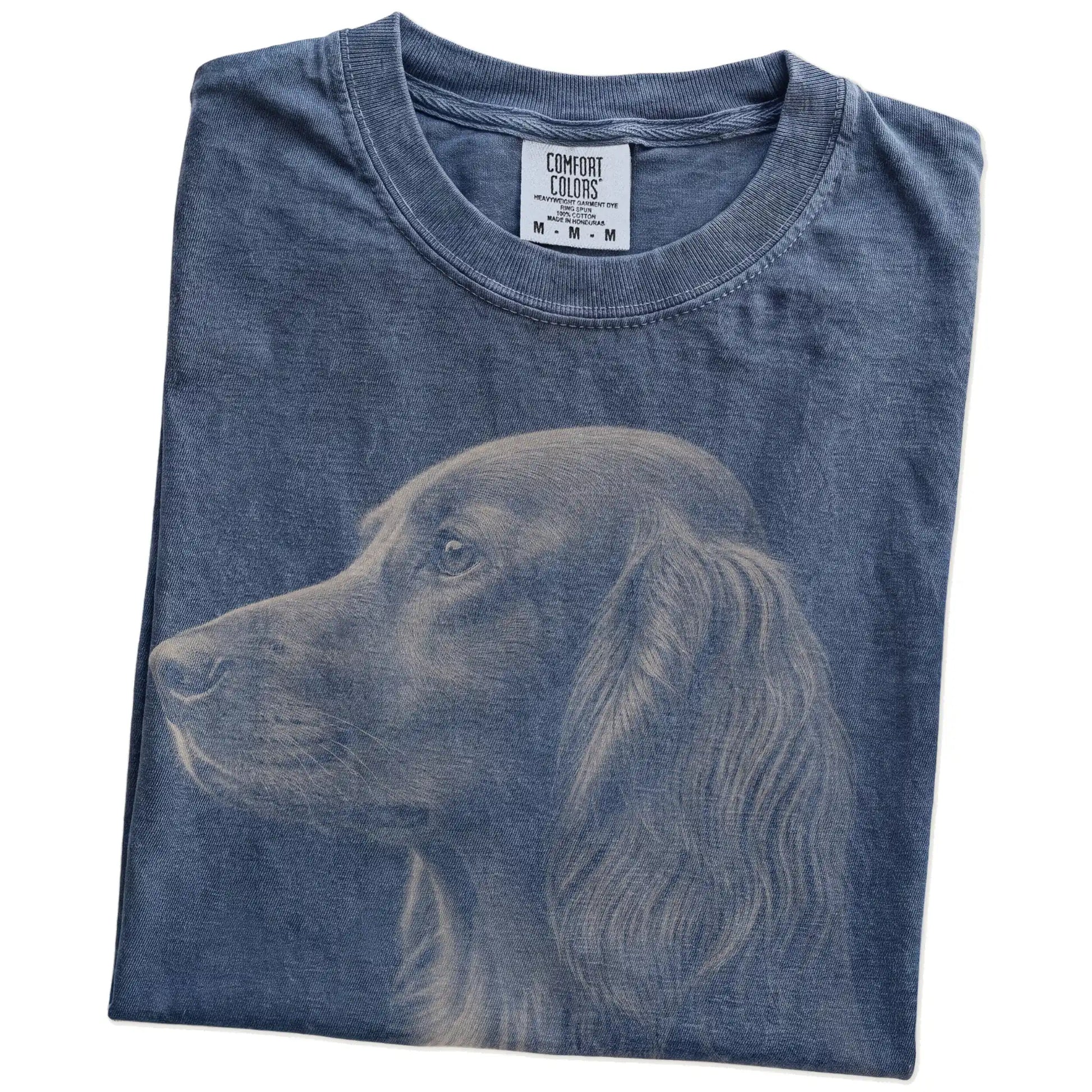 Folded Denim Comfort Colors® T-shirt showing a detailed photographic portrait of a Irish Setter