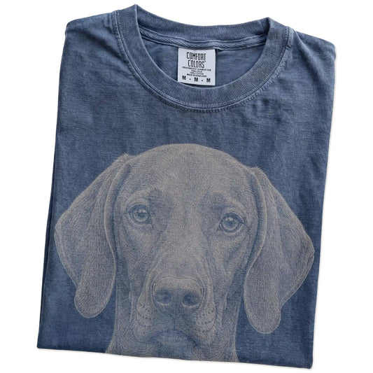 Folded Denim Comfort Colors® T-shirt showing a realistic drawing of a Vizsla