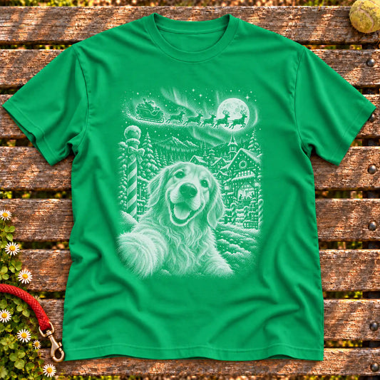 Golden Retriever Santa Selfie design on a Irish Green T-shirt