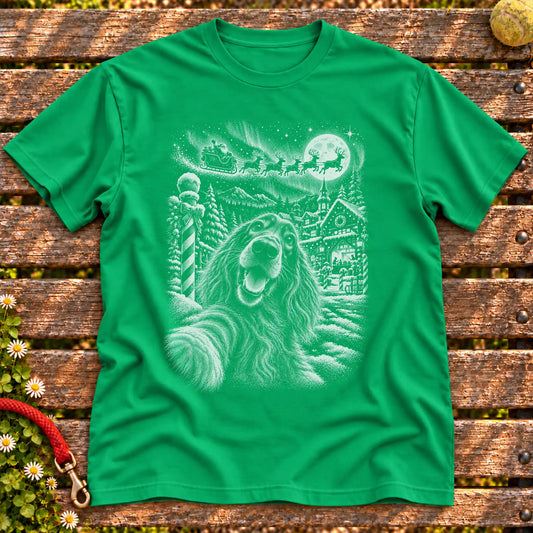 Irish Setter Santa Selfie design on a Irish Green T-shirt