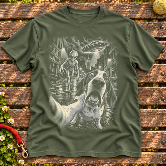 Pointer Alien Selfie Softstyle T-shirt in Military Green