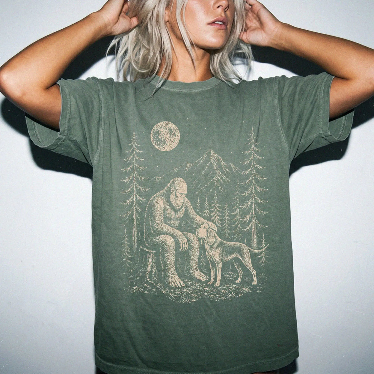 Person wearing the Bloodhound and Bigfoot T-Shirt in Moss