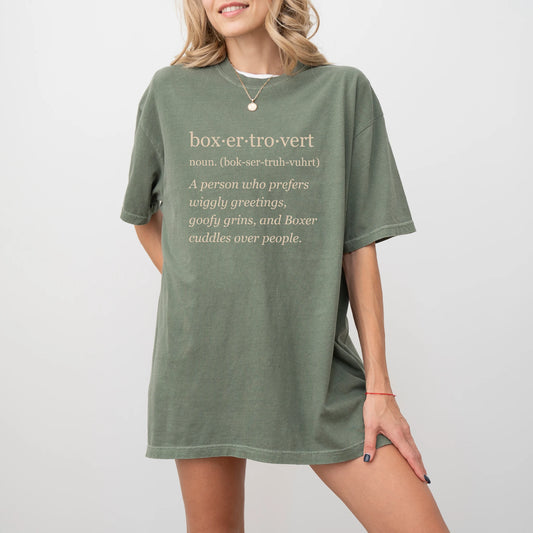 Woman wearing a Moss Boxer Tro-Vert Comfort Colors T-shirt