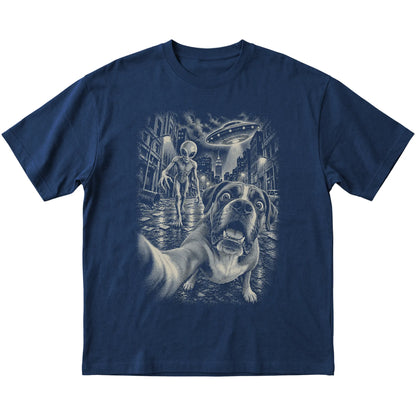 Boxer Alien Selfie Gildan Softstyle T-Shirt in Navy, flat view