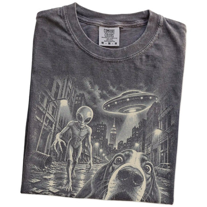 Basset Hound Alien Selfie Comfort Colors T-Shirt in Pepper, folded view