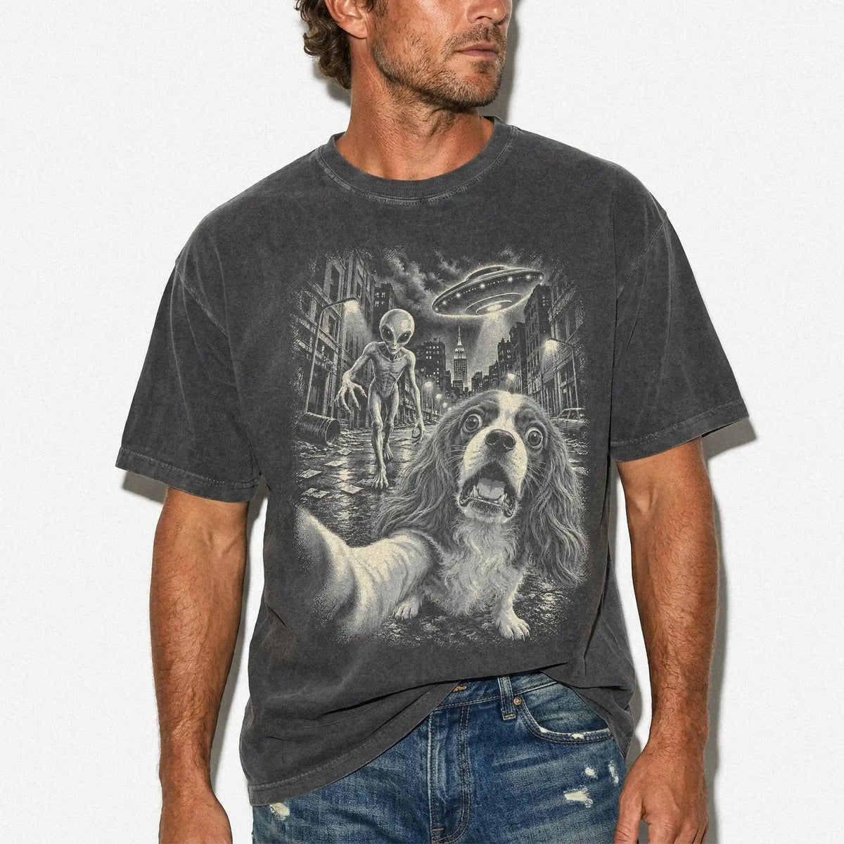 Cavalier King Charles Spaniel Alien Selfie Comfort Colors T-Shirt in Pepper, modeled view