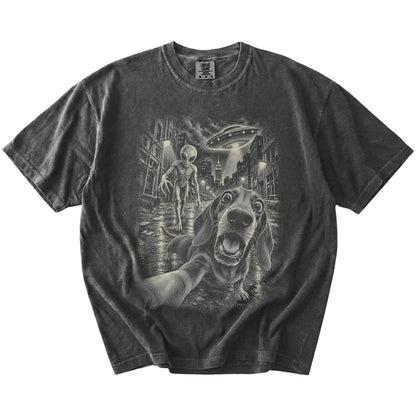 Dachshund Alien Selfie Comfort Colors T-Shirt in Pepper, flat view