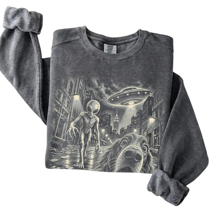 Irish Setter Alien Selfie Comfort Colors Sweatshirt in Pepper, folded view