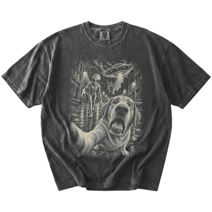 Labrador Retriever Alien Selfie Comfort Colors T-Shirt in Pepper, flat view