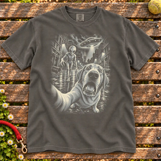 Labrador Retriever Alien Selfie Comfort Colors T-shirt in Pepper