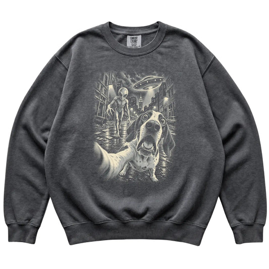 Pointer Alien Selfie Comfort Colors Sweatshirt in Pepper, flat view