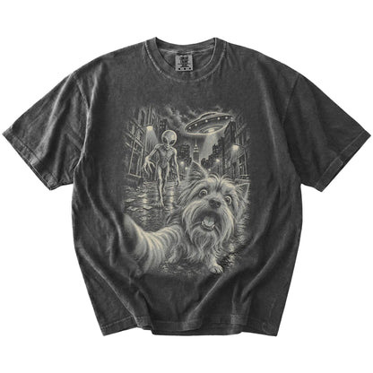 Yorkie Alien Selfie Comfort Colors T-Shirt in Pepper, flat view