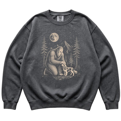Cavalier and Bigfoot Sweatshirt in Pepper