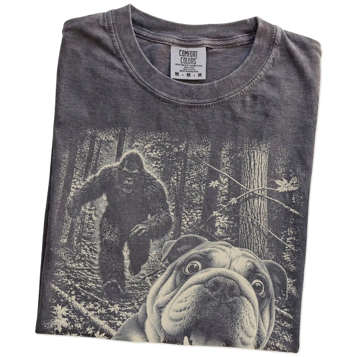 Pepper English Bulldog Bigfoot selfie T-shirt, close-up view