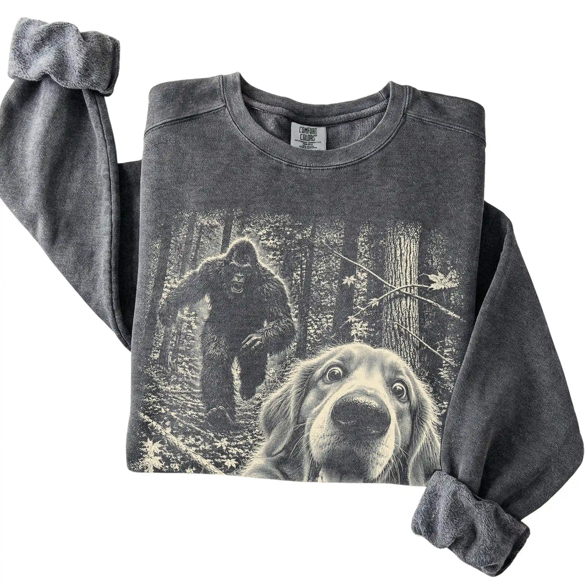 Pepper Golden Retriever Bigfoot selfie sweatshirt, close-up view