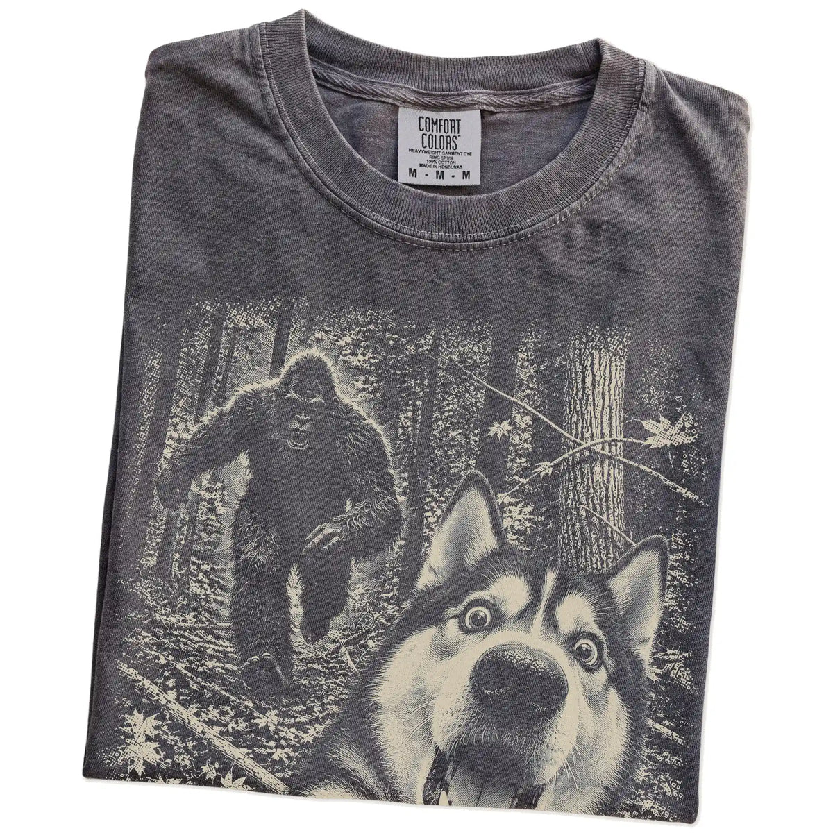 Pepper Husky Bigfoot selfie T-shirt, close-up view
