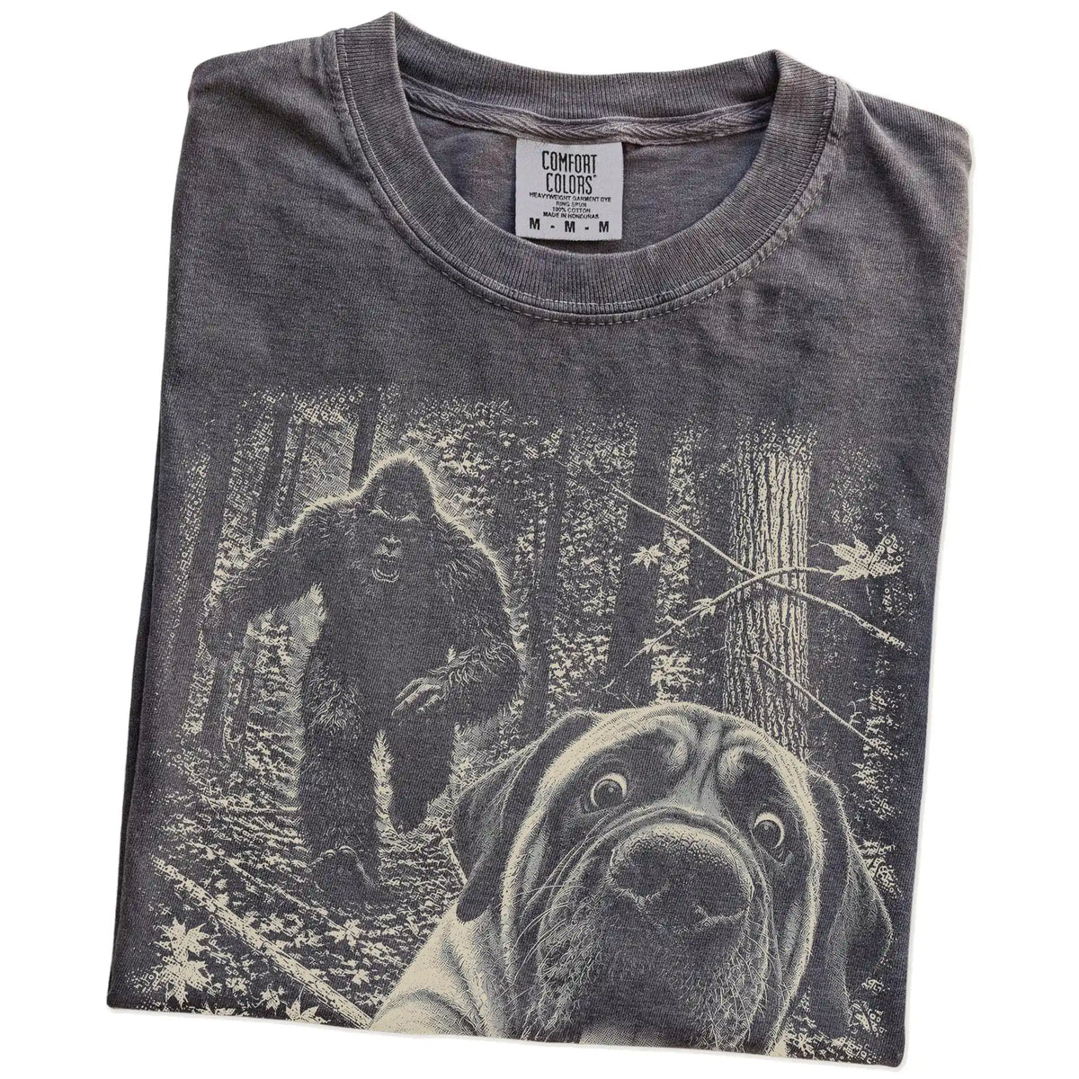 Pepper Mastiff Bigfoot selfie T-shirt, close-up view