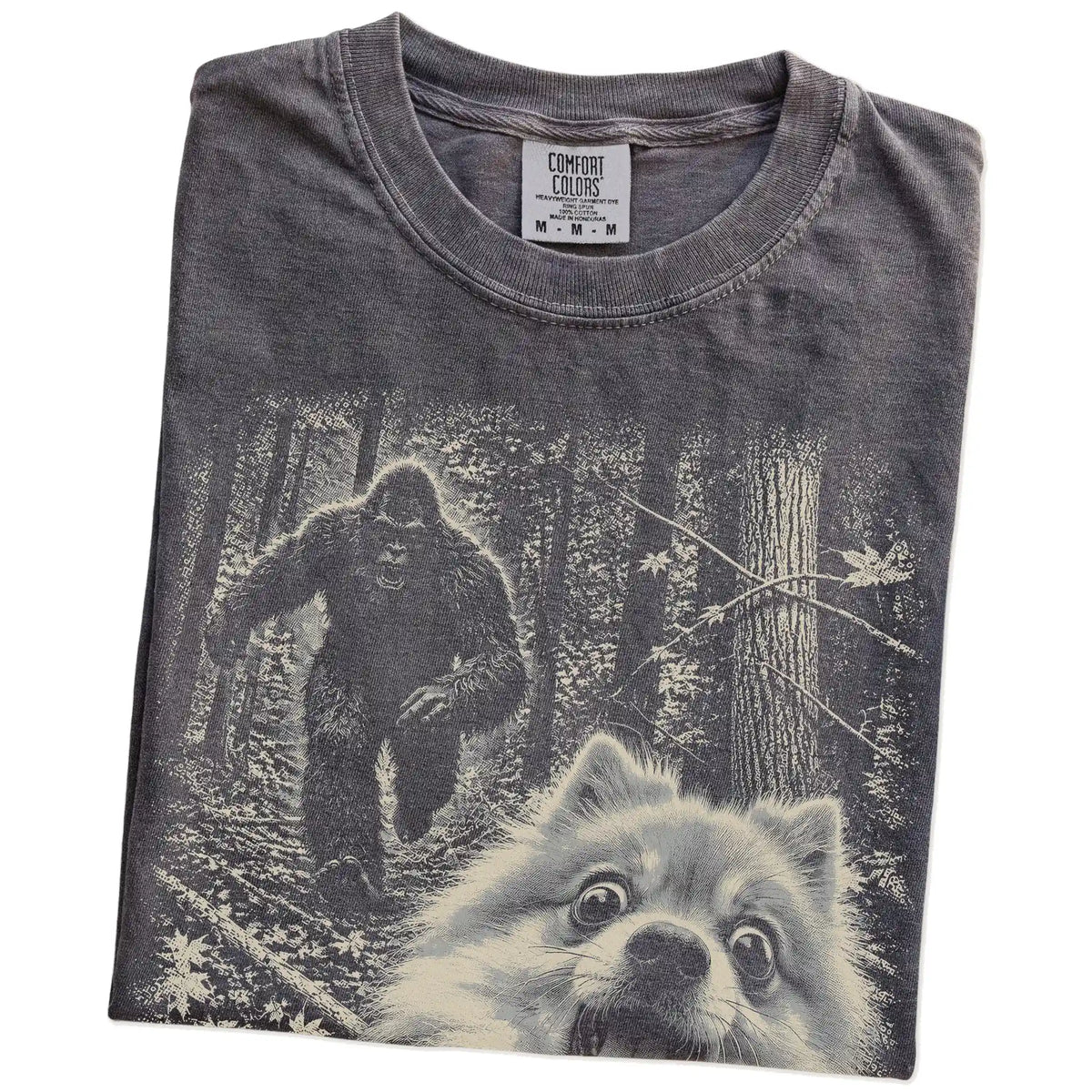 Pepper Pomeranian Bigfoot selfie T-shirt, close-up view