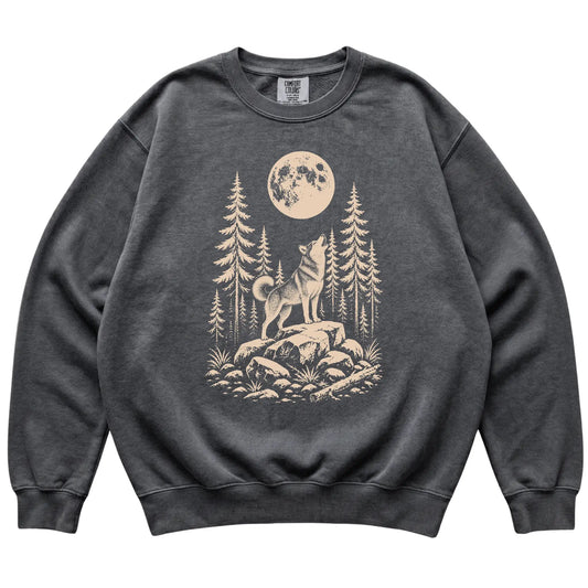 Close view of Husky Howling at the Moon artwork on Pepper Comfort Colors sweatshirt