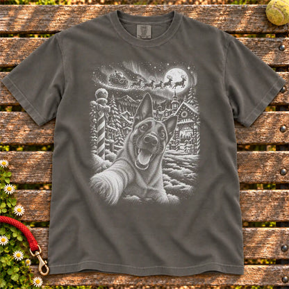 Belgian Malinois Santa Selfie design on a Pepper T-shirt