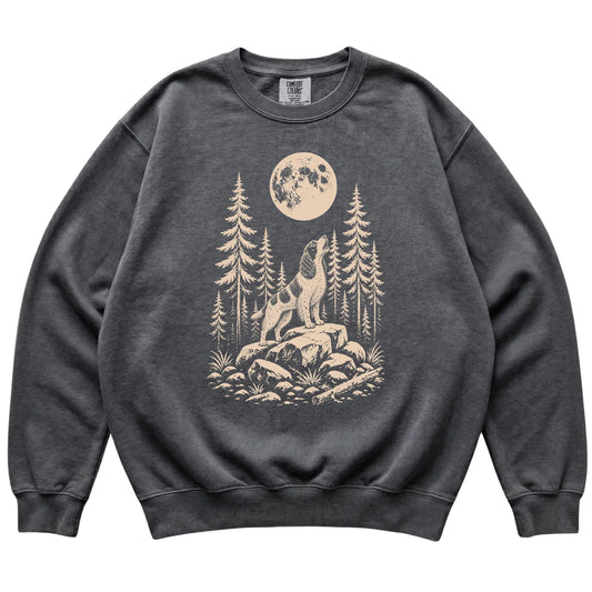 Close view of Springer Spaniel Howling at the Moon artwork on Pepper Comfort Colors sweatshirt