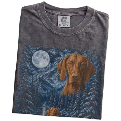 Folded Pepper Vizsla winter forest t-shirt