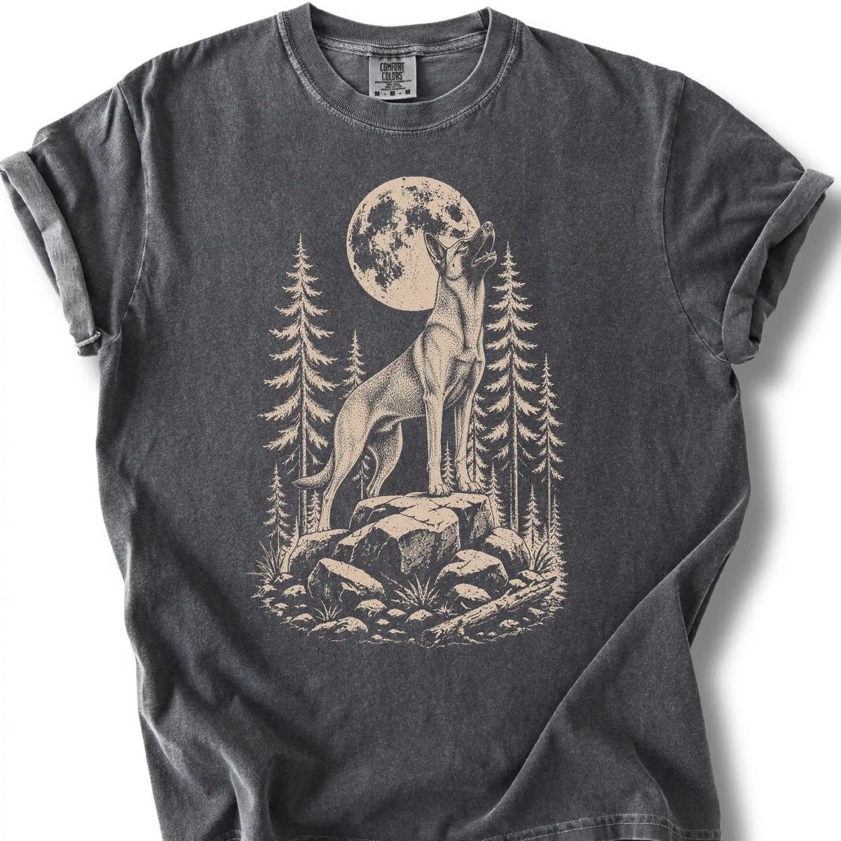 Belgian Malinois howling beneath the moon on a pepper T-shirt.