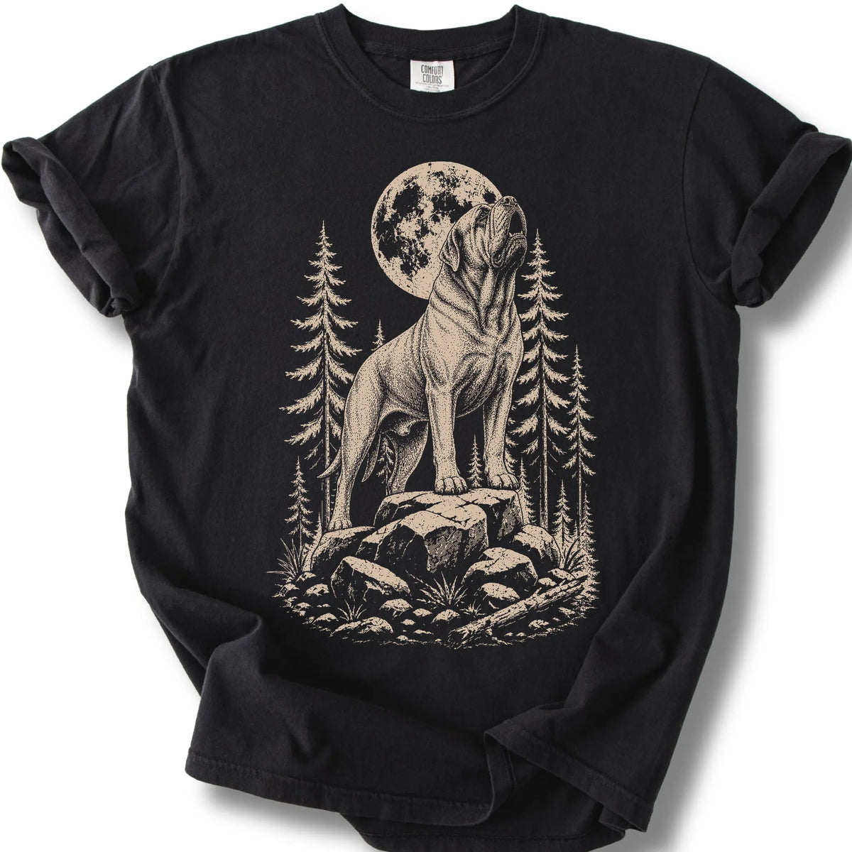 Mastiff howling beneath the moon on a black T-shirt.