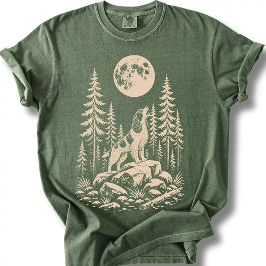 Springer Spaniel howling beneath the moon on a moss T-shirt.