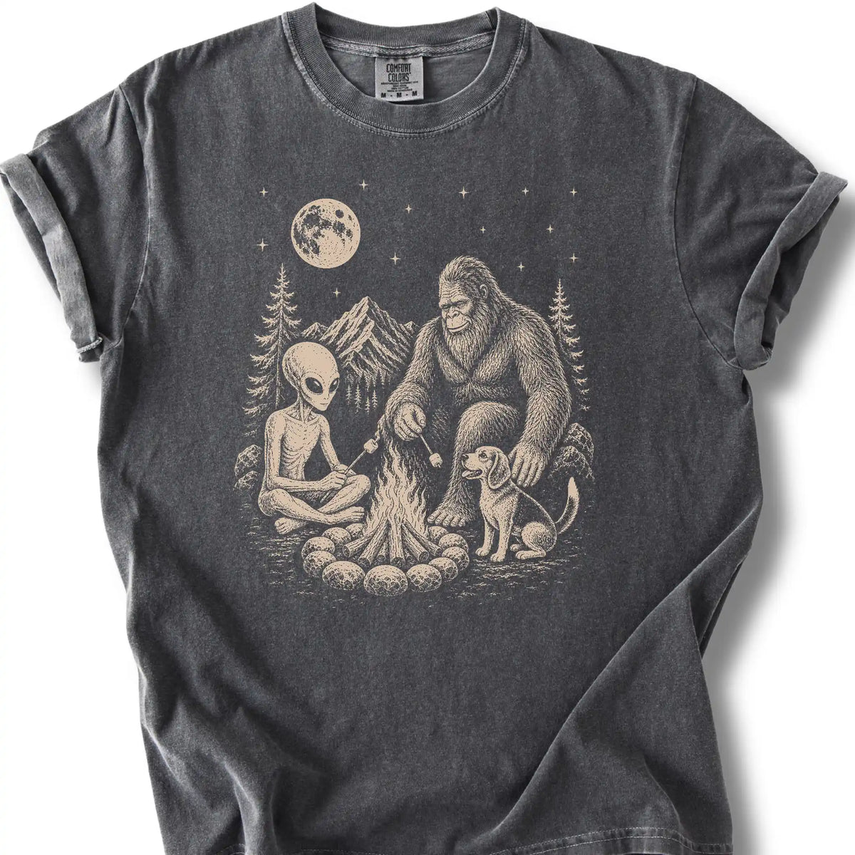 Beagle, Bigfoot & Alien design on a pepper T-shirt.