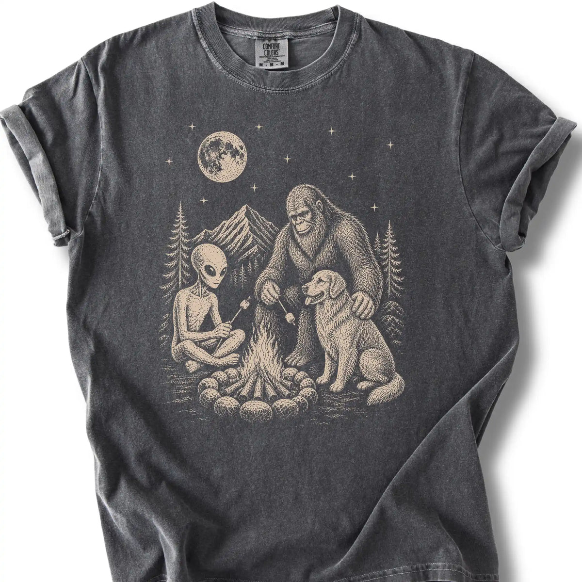 Golden Retriever, Bigfoot & Alien design on a pepper T-shirt.