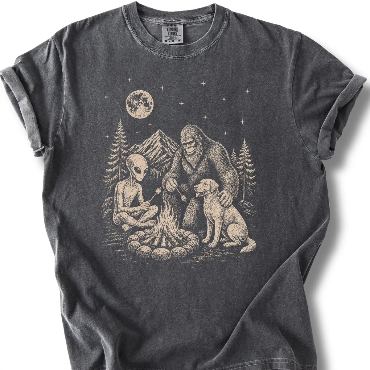 Labrador Retriever, Bigfoot & Alien design on a pepper T-shirt.